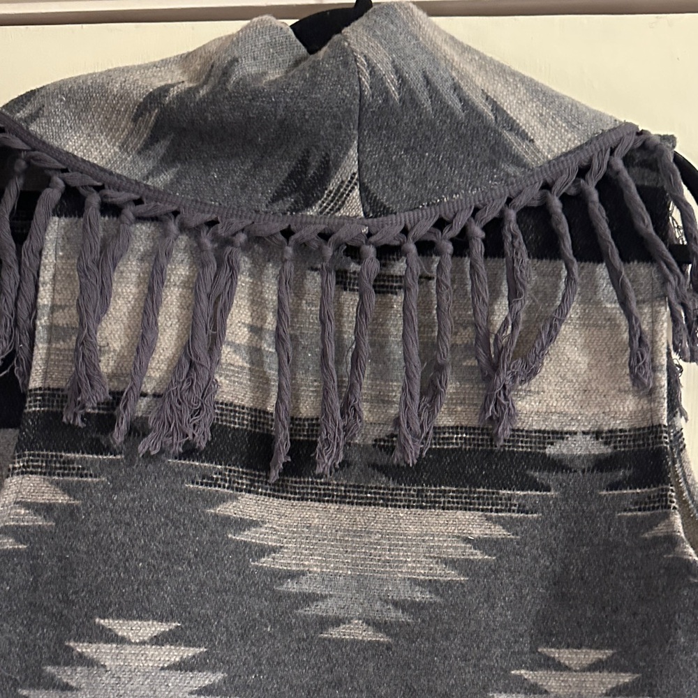 Aztec Gray Textured Knit - Picture 6 of 7